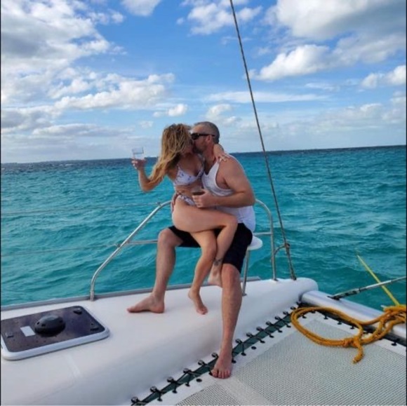 Meet your Posher, Fawn - Picture 1 of 1